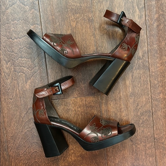 Via Spiga Rare Retro Square Toe Platform Heels, Embroidered Leather, Size 6 - Picture 1 of 15